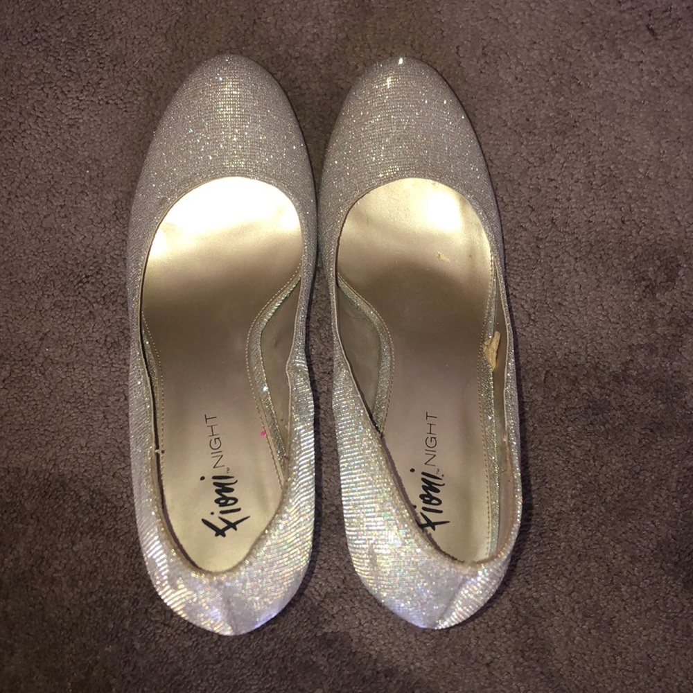 Sparkly Pumps